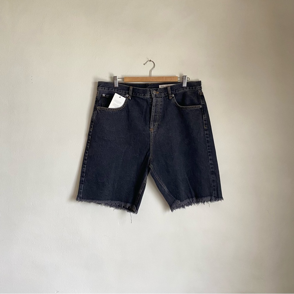 Black denim low rise relaxed shorts